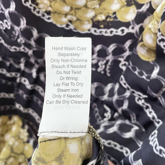 Cabi 100% Silk Babydoll Tank Top XS Baroque Chain Print Black Gold Y2K 2000s - Picture 8 of 10